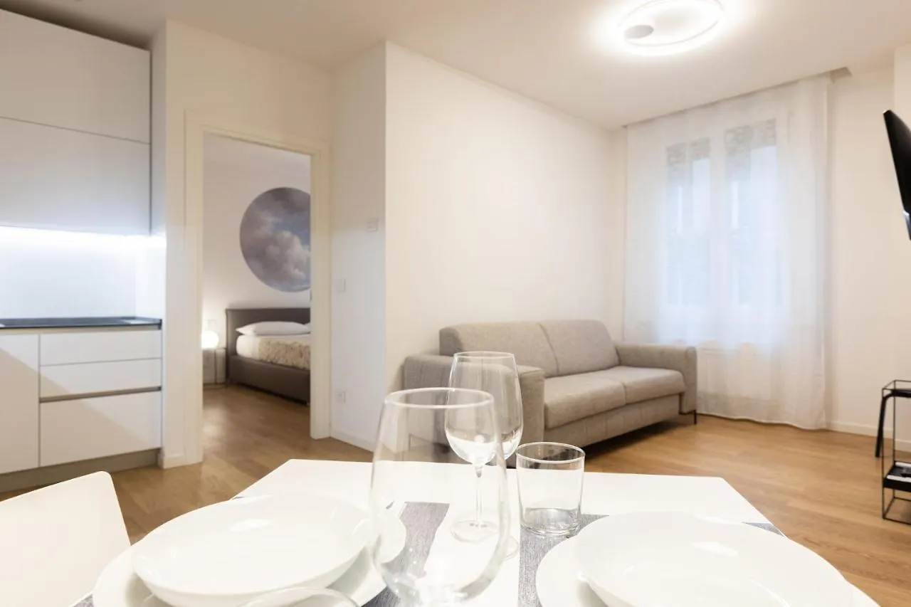 Just Urban Stays - Beautiful Apartment In The City Center