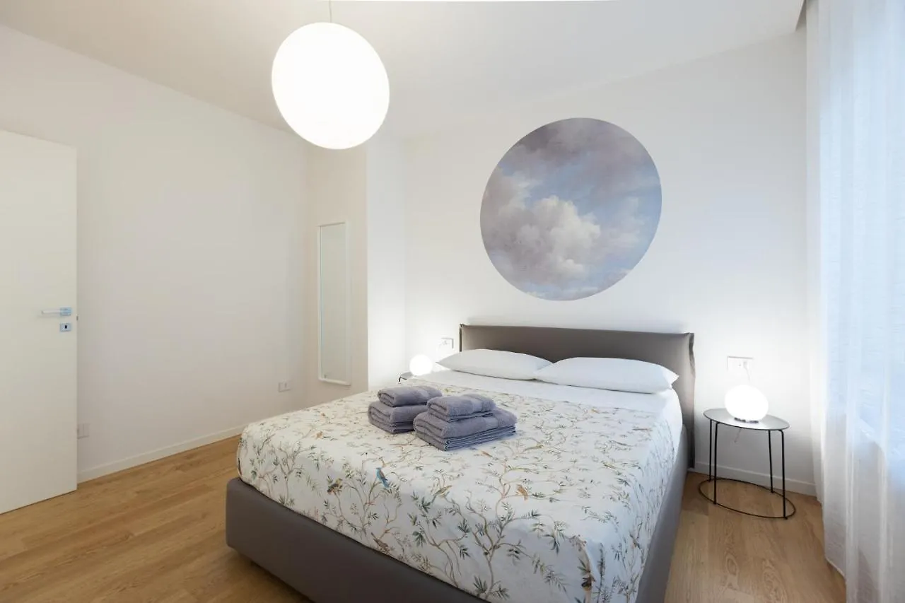 Just Urban Stays - Beautiful Apartment In The City Center 0*, Bologna