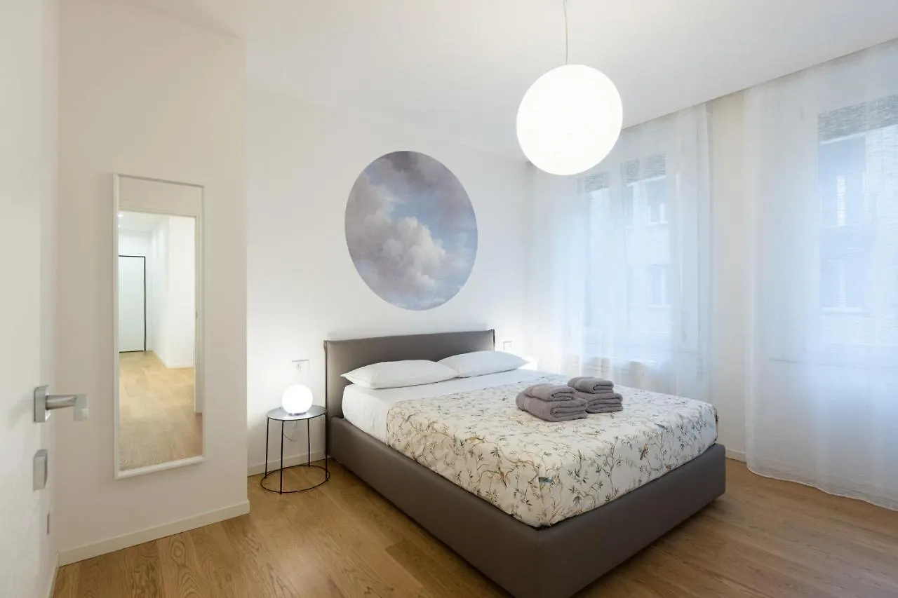 Just Urban Stays - Beautiful Apartment In The City Center 0*, Bologna